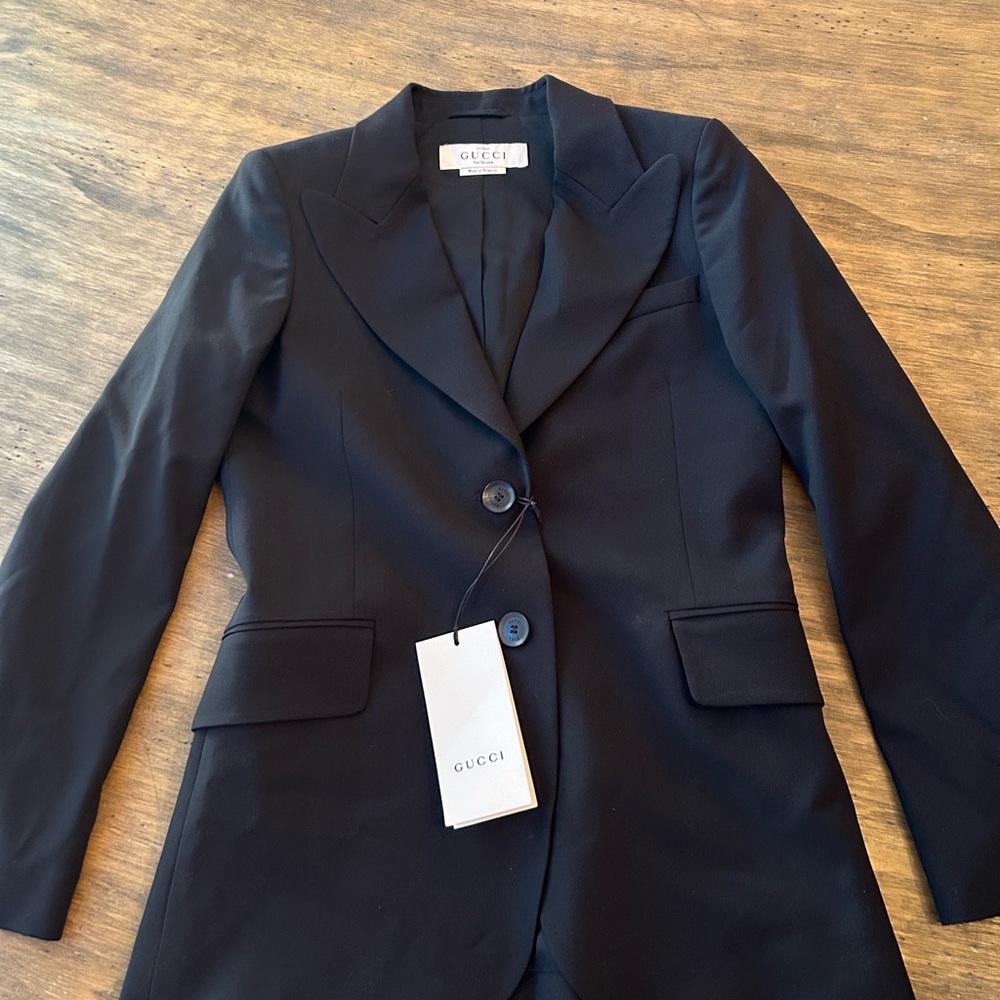 Gucci Black Blazer 36 used One time, without tags Original bought from Poshmark - Picture 2 of 9